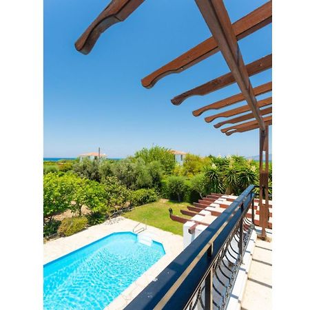 Sun Beach Villa Thio Polis Екстер'єр фото