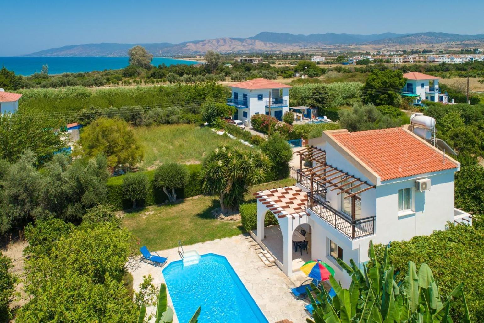Sun Beach Villa Thio Polis Екстер'єр фото
